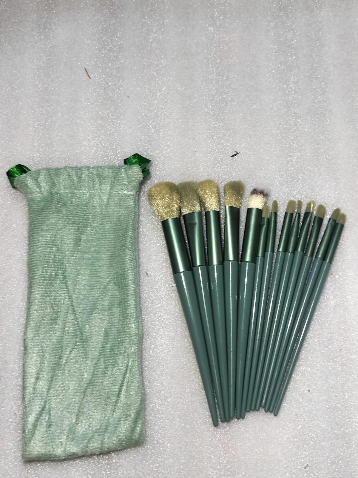 Green makeup brush set